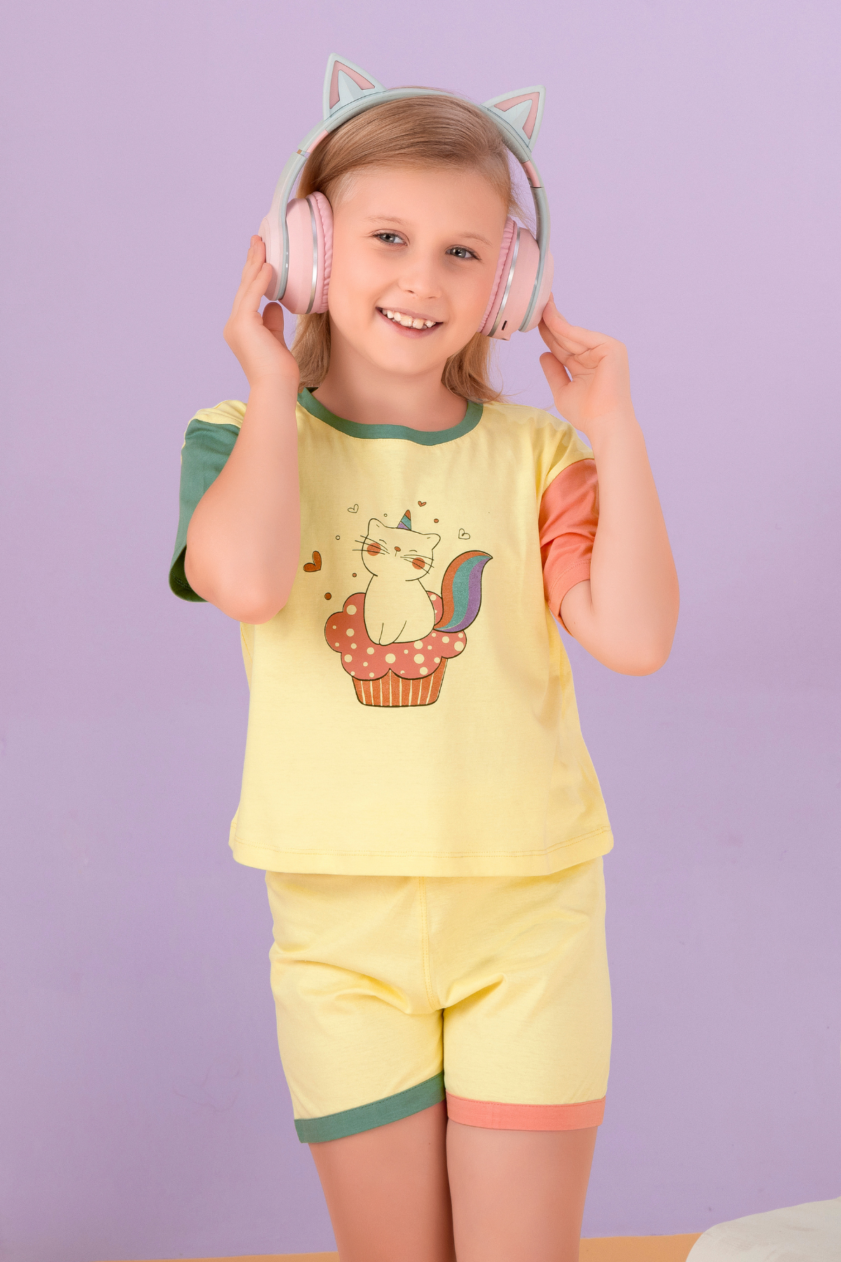 Colour Block Kitty Shorts Set For Girls