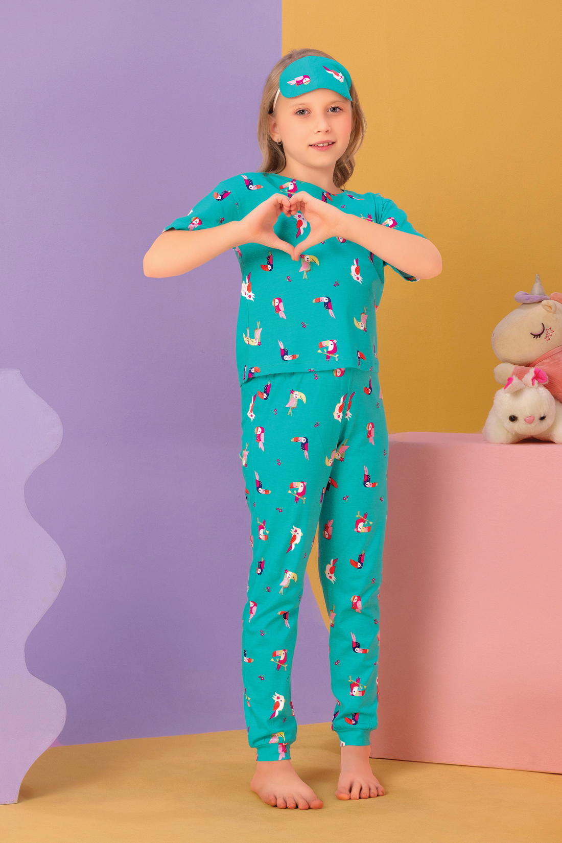 Colorful Parrot Dreams Nightwear CZ 25035
